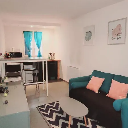 Cosy Corner Apartment *